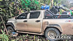Diduga Microsleep, Mobil Hantam Warung dan Masuk Kebun Singkong di Kutai Barat